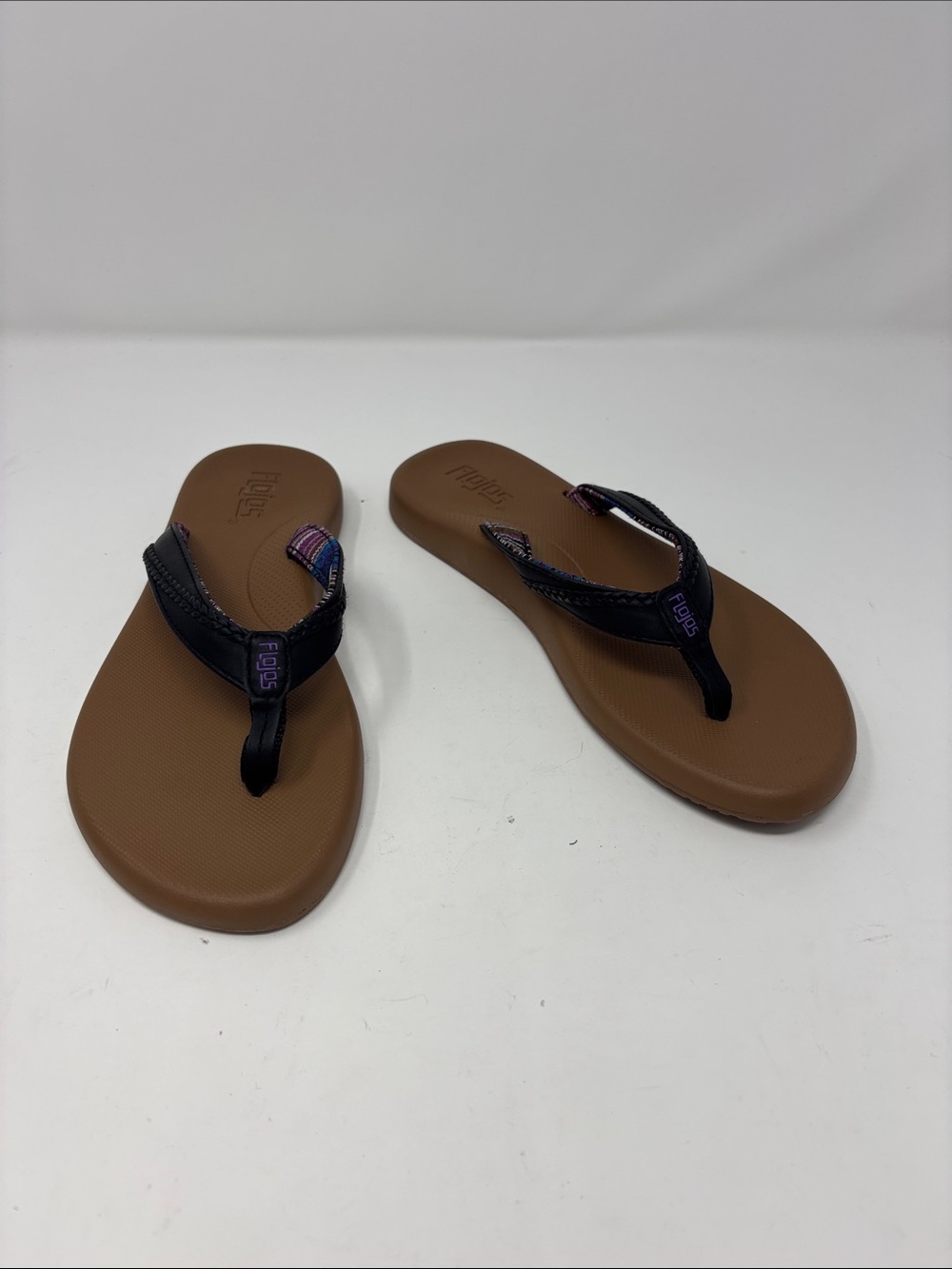 Flojos | 8 Women's Brown Footbed Flip-Flops with Black Straps